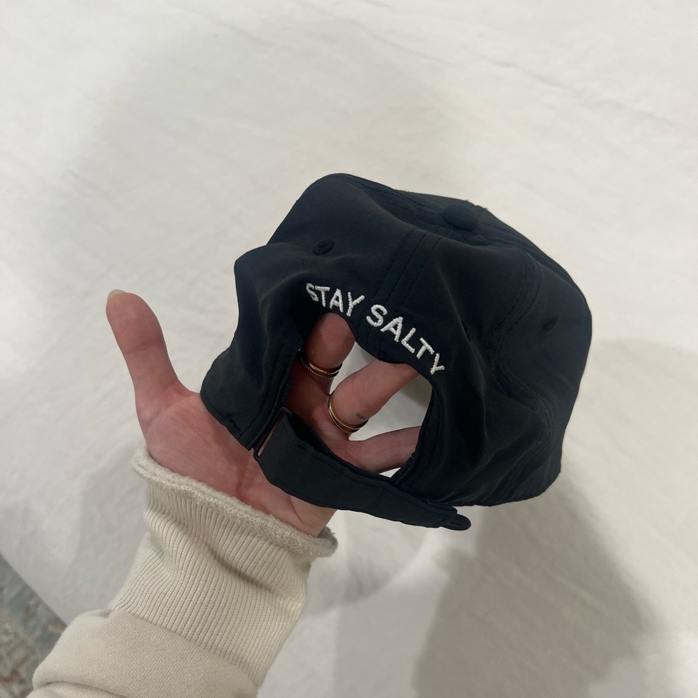 Nike Black and White Logo Cap - Picture 4 of 4